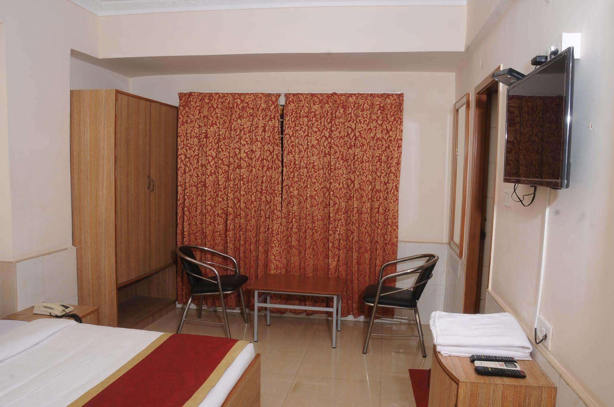 Oyo 9633 Hotel Srinidhi Residency Bengalúr Exteriér fotografie